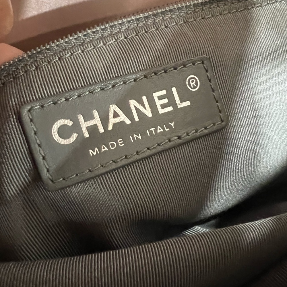 Reserved‼️Chanel metallic pink Boy Bag - Picture 10 of 12